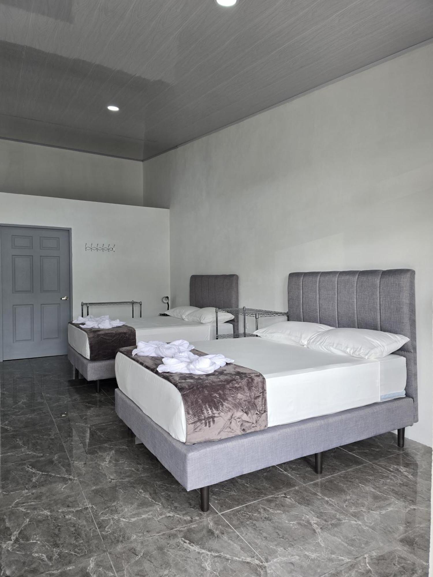 Lodge Cattleya Living