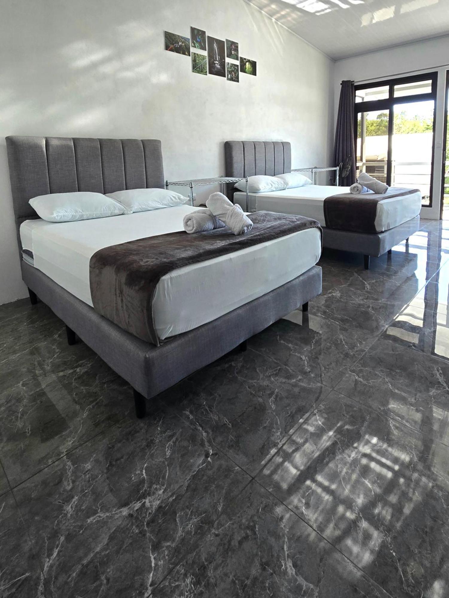 Lodge Cattleya Living *